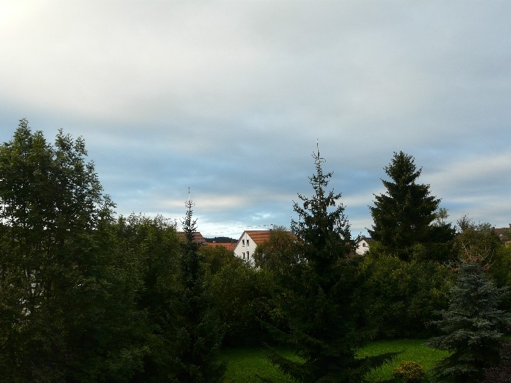 Freitag, am Morgen: Blick aus dem Hotelfenster in Deißlingen
